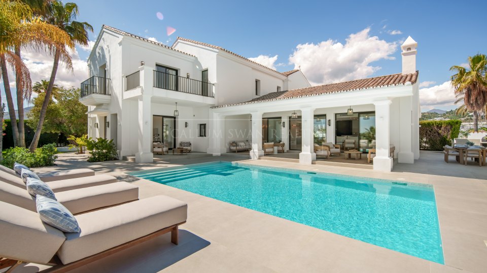 Benahavis, Villa contemporaine de cinq chambres à vendre à Puerto del Almendro, Benahavís