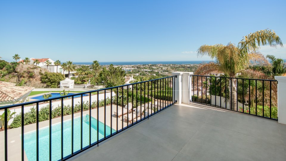 Benahavis, Villa contemporaine de cinq chambres à vendre à Puerto del Almendro, Benahavís