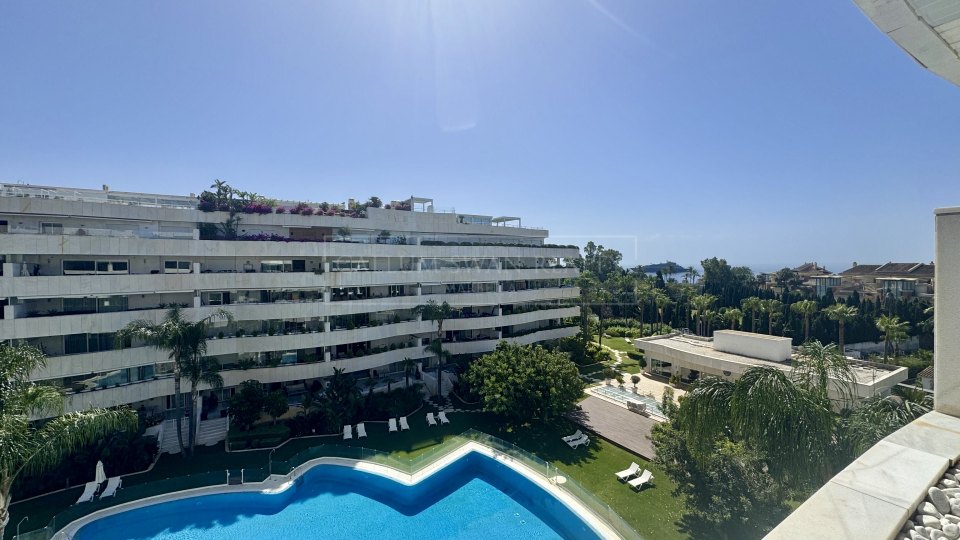 Marbella - Puerto Banus, Appartement de luxe en bord de mer à louer pour de courts séjours à Embrujo Banús