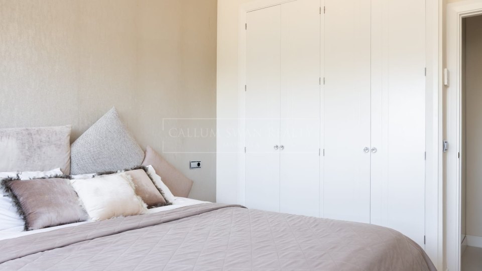 Marbella - Puerto Banus, Appartement de luxe en bord de mer à louer pour de courts séjours à Embrujo Banús