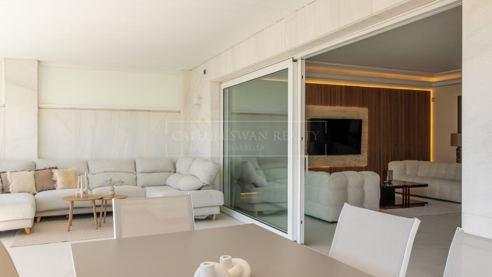 Marbella - Puerto Banus, Appartement de luxe en bord de mer à louer pour de courts séjours à Embrujo Banús
