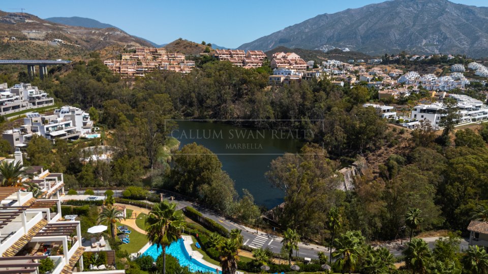 Nueva Andalucia, Appartement Rénové de Trois Chambres avec Vue Panoramique à Vendre à Palacetes Los Belvederes, Nueva Andalucía