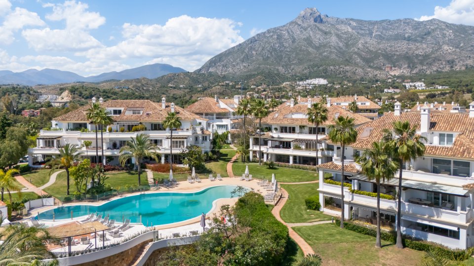 Marbella Golden Mile, Appartement de trois chambres avec vue sur la piscine à vendre à Monte Paraiso, Marbella Golden Mile