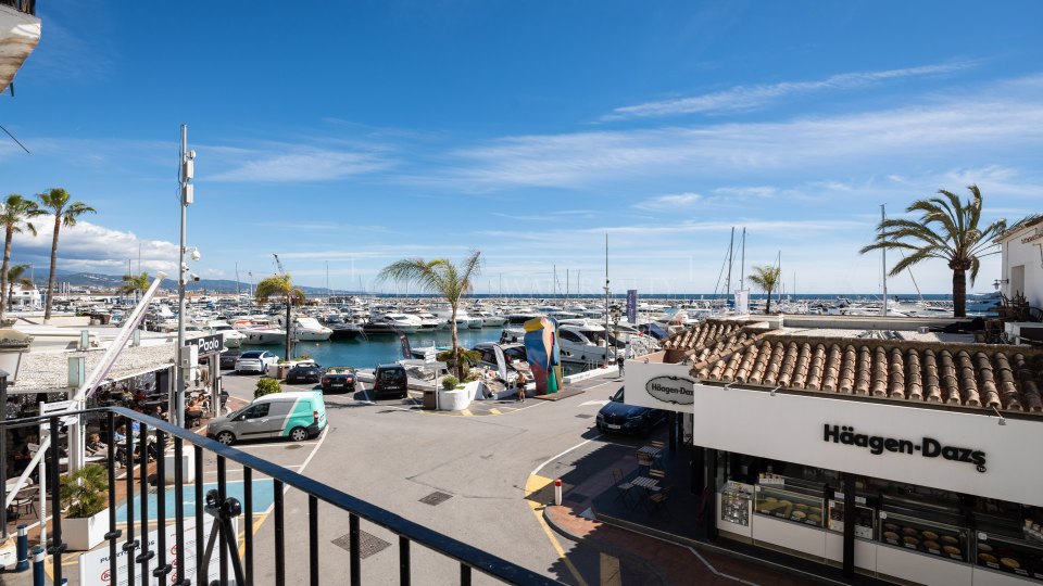 Marbella - Puerto Banus, Appartement en première ligne de la marina à vendre à Puerto Banús, Marbella