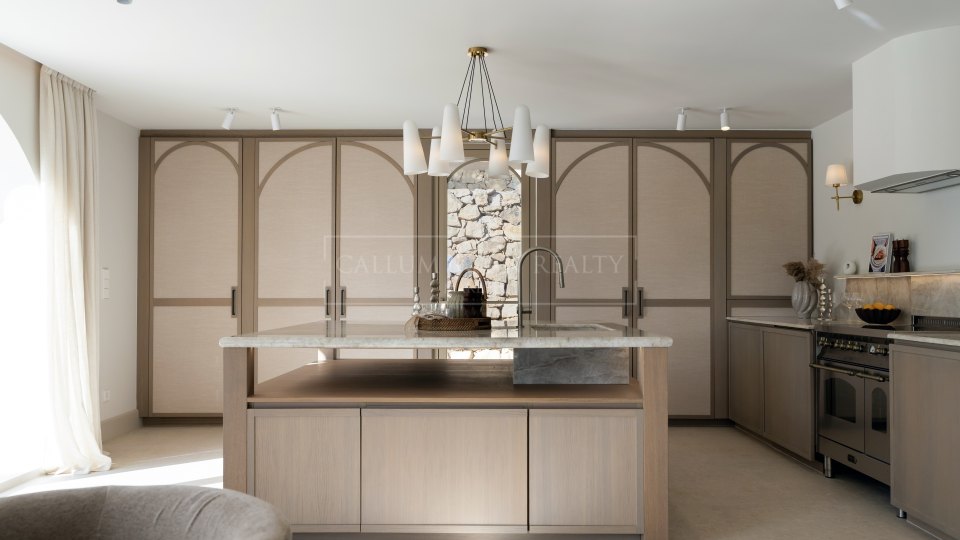 Nueva Andalucia, Villa de estilo mediterráneo renovada cerca de Los Naranjos Golf, Nueva Andalucía
