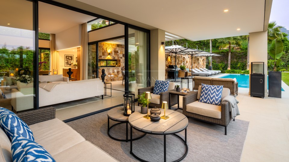 Nueva Andalucia, Villa Cinq Chambres dans la Vallée de Golf avec Vue sur la Mer à Nueva Andalucía