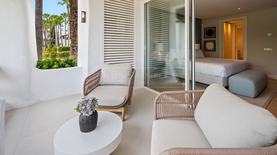 Marbella Golden Mile, Appartement raffiné de trois chambres à coucher à Marina Puente Romano, Marbella Golden Mile