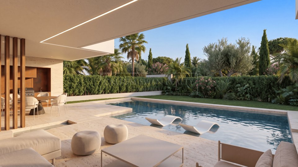 San Pedro de Alcantara, Newly Built Five-Bedroom Villa Near the Beach in Cortijo Blanco, San Pedro de Alcántara