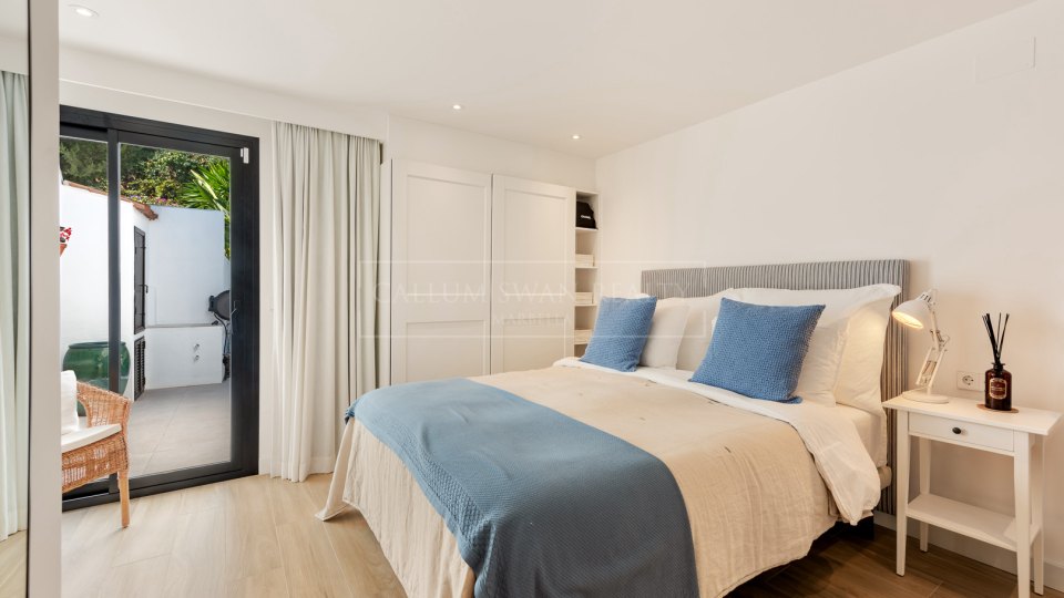 Marbella Golden Mile, Renovated Villa with Sea Views in Balcones de Sierra Blanca, Golden Mile