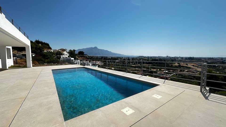 Benahavis, Villa contemporánea de nueva construcción en Puerto del Capitán, Benahavís