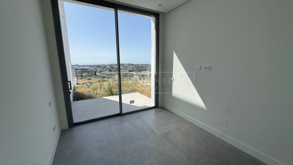 Benahavis, Villa contemporánea de nueva construcción en Puerto del Capitán, Benahavís