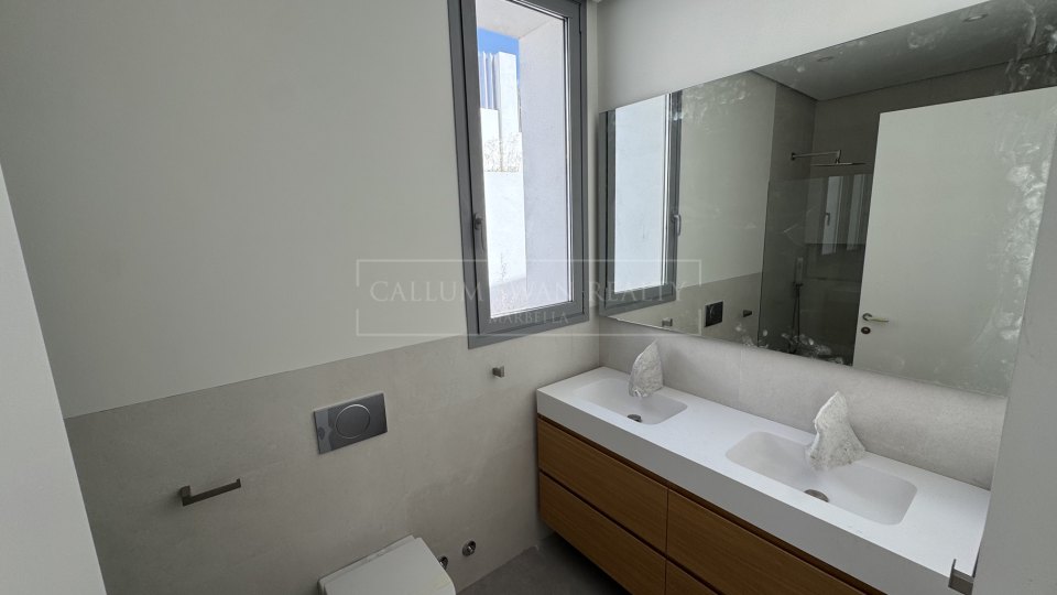 Benahavis, Villa contemporánea de nueva construcción en Puerto del Capitán, Benahavís