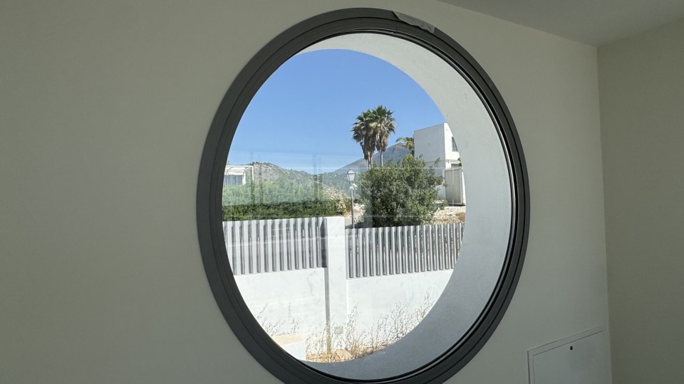Benahavis, Villa contemporánea de nueva construcción en Puerto del Capitán, Benahavís