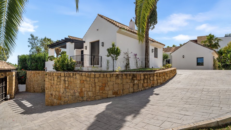 Marbella Golden Mile, Villa mediterránea con piscina y zona de bienestar en Cascada de Camoján, Milla de Oro