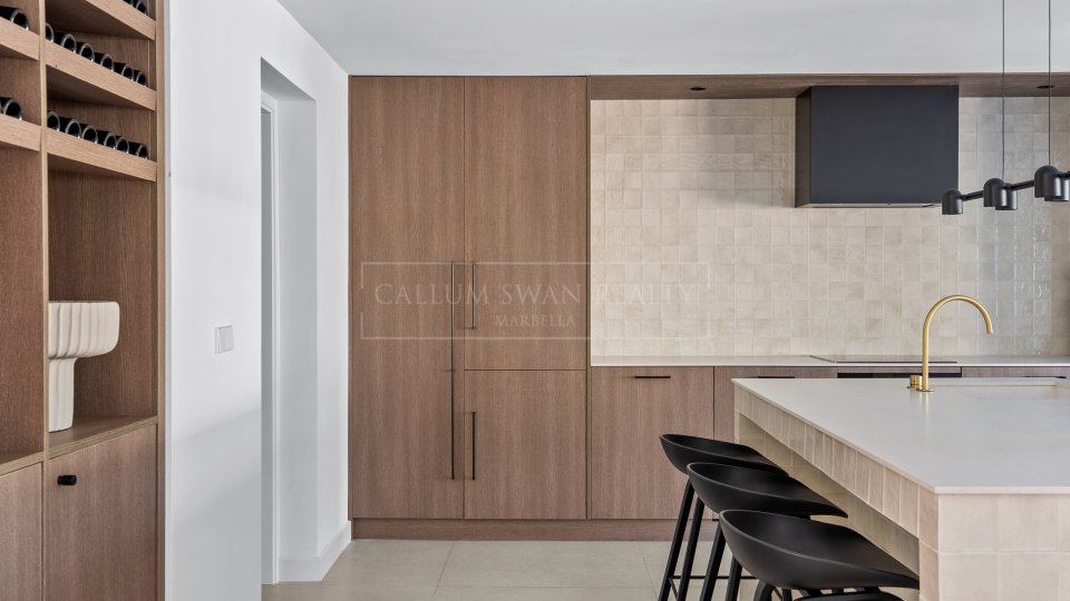 Nueva Andalucia, Renovated Three-Bedroom Townhouse in Nueva Andalucía, Marbella