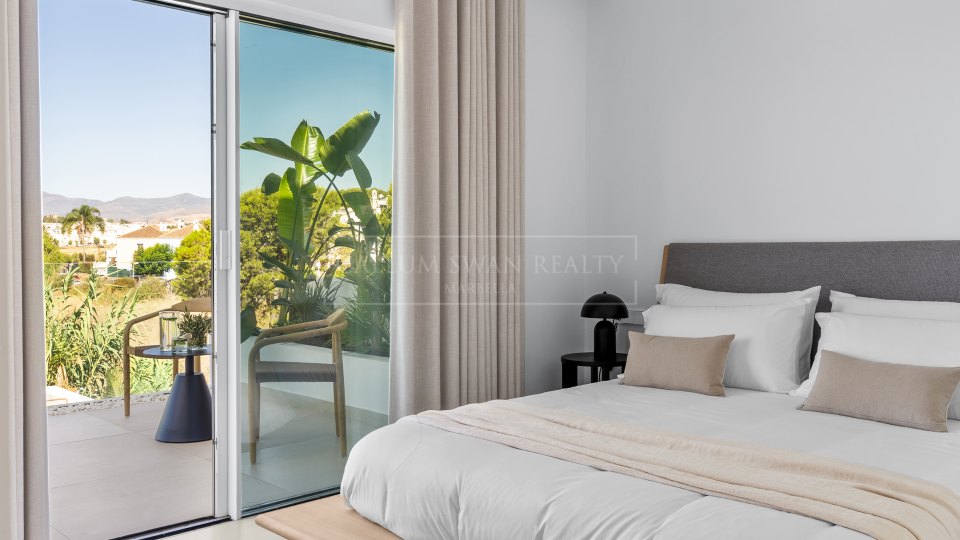 Nueva Andalucia, Renovated Three-Bedroom Townhouse in Nueva Andalucía, Marbella