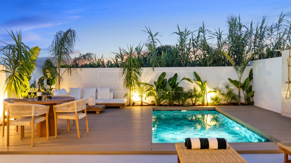 Nueva Andalucia, Renovated Three-Bedroom Townhouse in Nueva Andalucía, Marbella