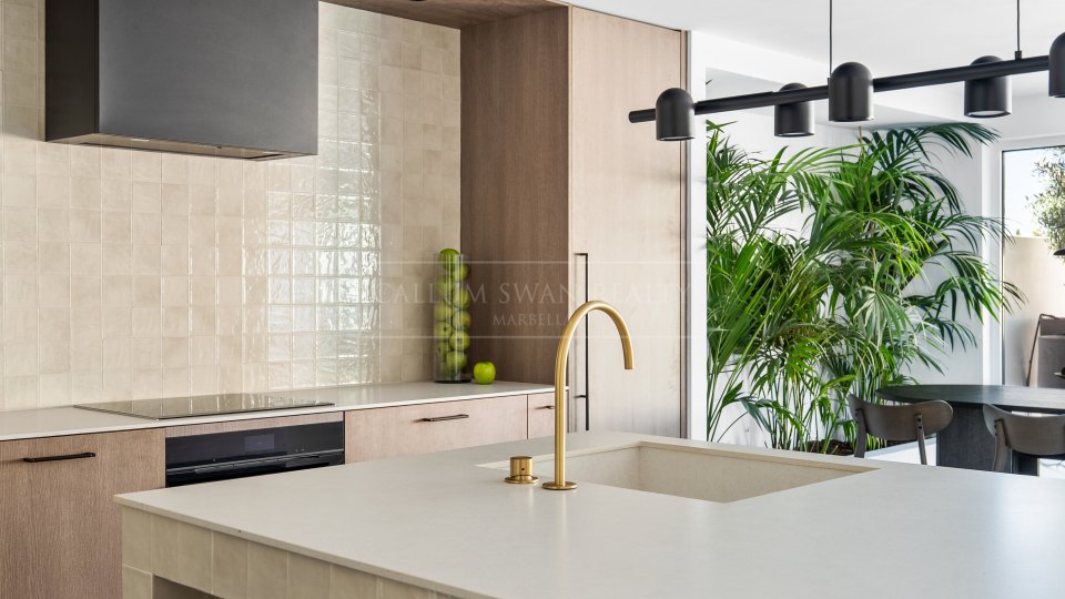 Nueva Andalucia, Renovated Three-Bedroom Townhouse in Nueva Andalucía, Marbella
