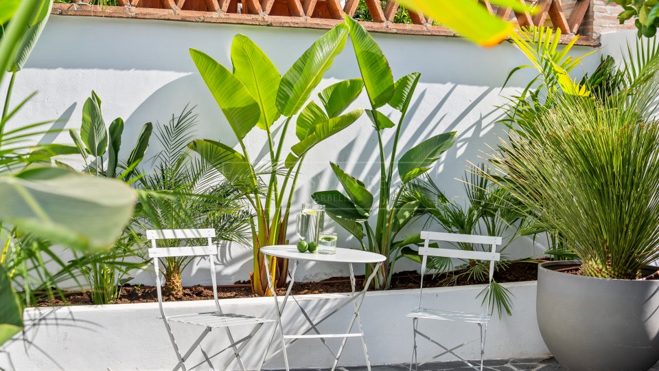 Nueva Andalucia, Renovated Three-Bedroom Townhouse in Nueva Andalucía, Marbella