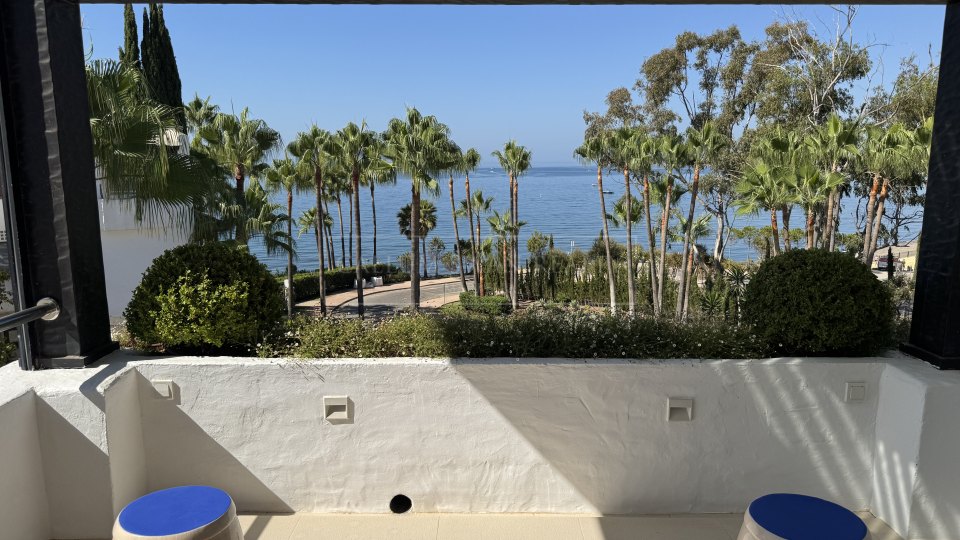 Marbella Golden Mile, Three-Bedroom Duplex Penthouse with sea views in Marina Puente Romano