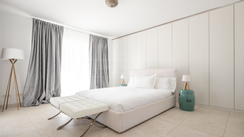 Marbella Golden Mile, Villa mediterránea de cuatro dormitorios en alquiler en Cascada de Camoján, Marbella