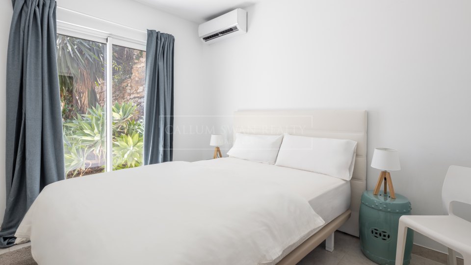 Marbella Golden Mile, Villa mediterránea de cuatro dormitorios en alquiler en Cascada de Camoján, Marbella