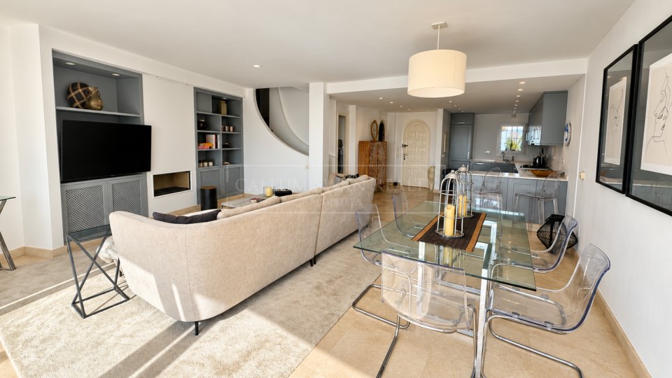 Marbella East, South-Facing Four-Bedroom Townhouse with Sea Views in Los Altos de los Monteros