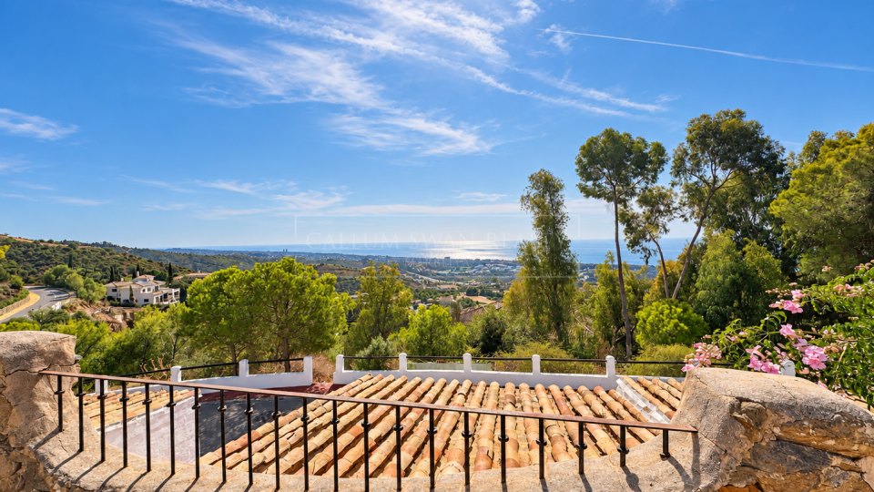 Marbella East, South-Facing Four-Bedroom Townhouse with Sea Views in Los Altos de los Monteros