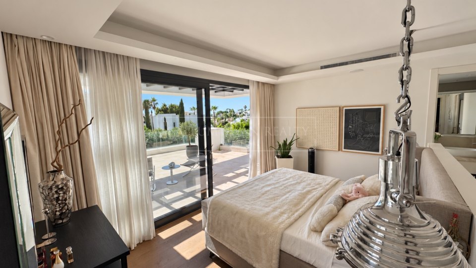 Nueva Andalucia, Excellente villa cinq chambres avec vue sur les montagnes à Los Olivos, Nueva Andalucía