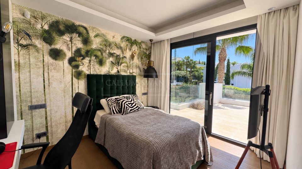Nueva Andalucia, Excellente villa cinq chambres avec vue sur les montagnes à Los Olivos, Nueva Andalucía