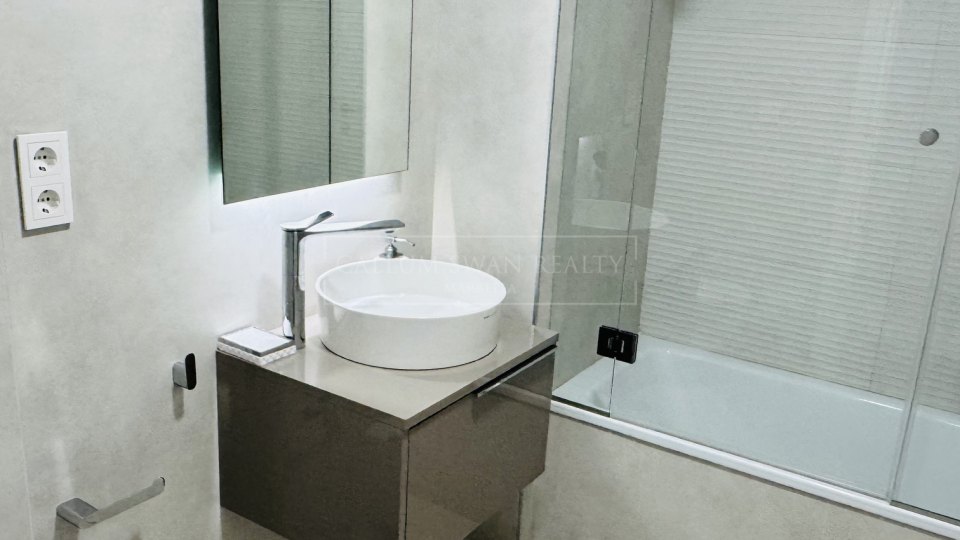 Estepona, Appartement en Rez-de-Chaussée en Bord de Mer à The Edge, Estepona