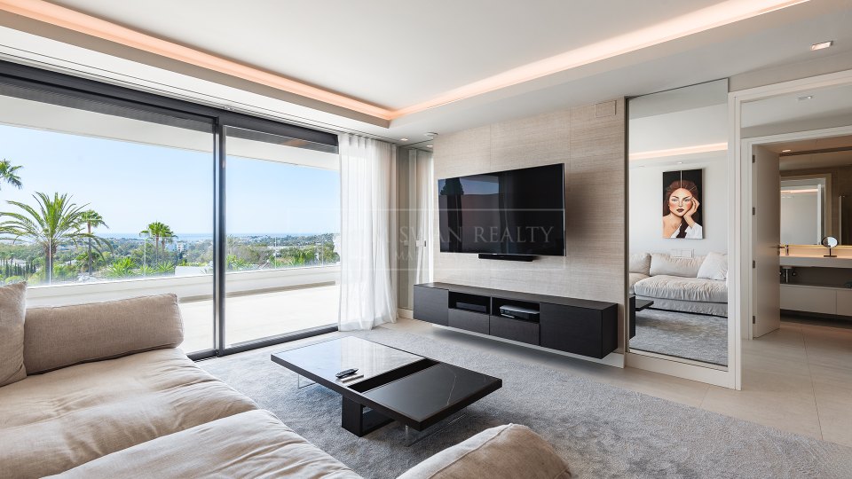 Nueva Andalucia, Appartement contemporain de 2 chambres avec vue sur la mer