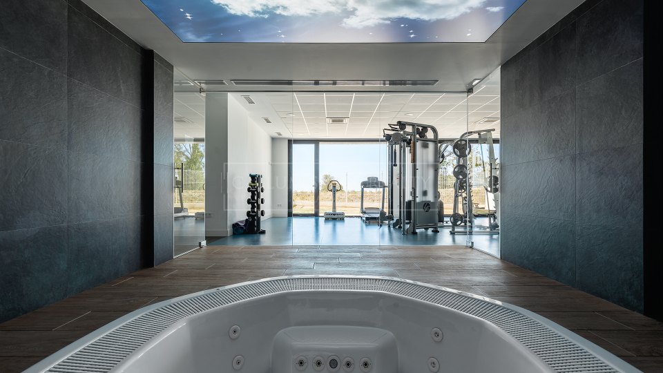 Nueva Andalucia, Appartement contemporain de 2 chambres avec vue sur la mer