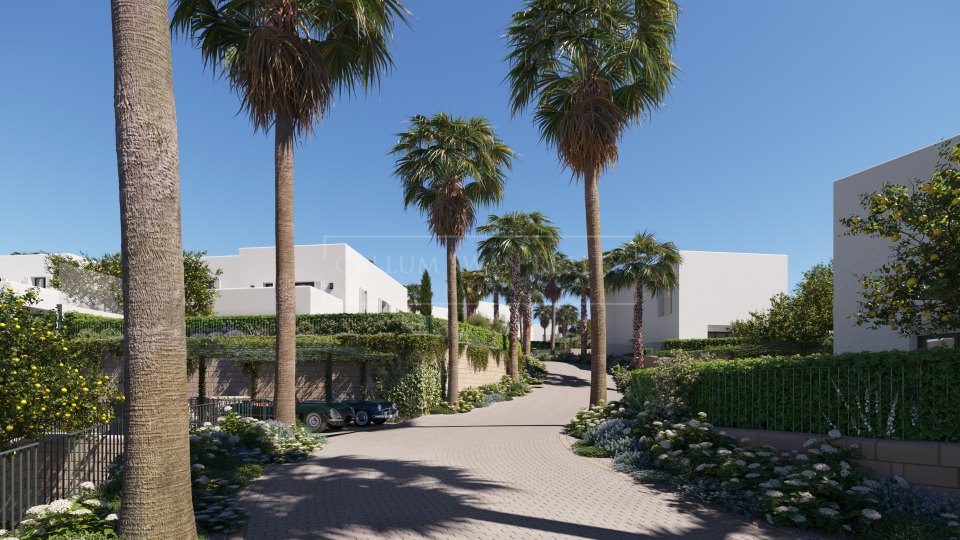Sotogrande, Three-Bedroom Home with Private Garden and Pool in Sotogrande