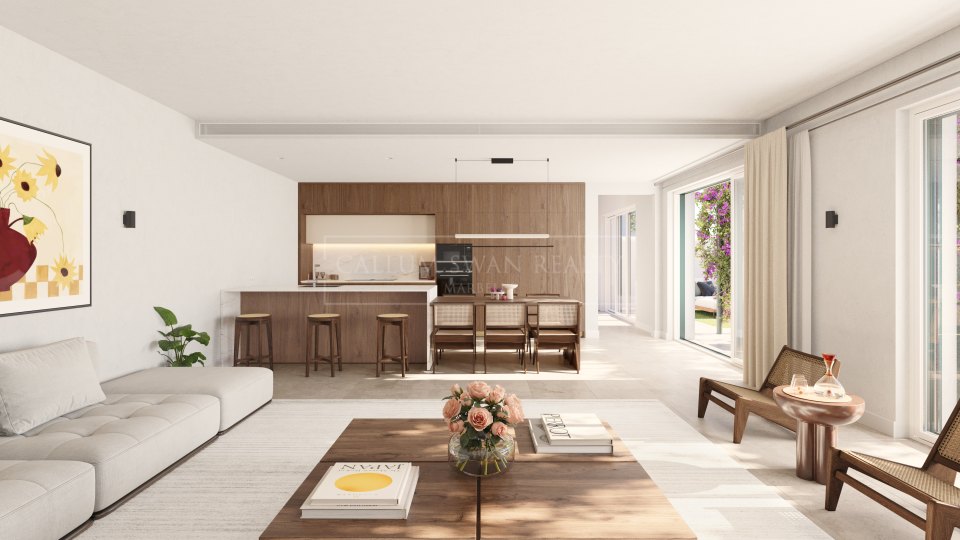Sotogrande, Three-Bedroom Home with Private Garden and Pool in Sotogrande