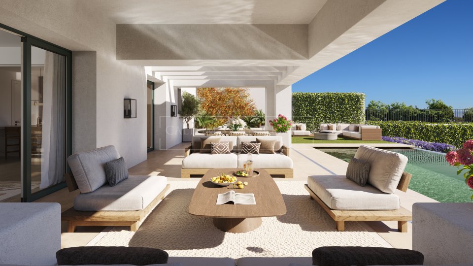 Sotogrande, Four-Bedroom Townhouse with Private Garden and Pool in Sotogrande