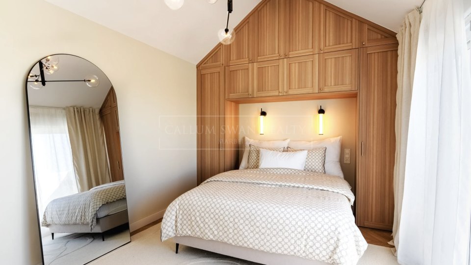 Marbella Golden Mile, Five-Bedroom Townhouse in Altos de Salamanca, Marbella Golden Mile