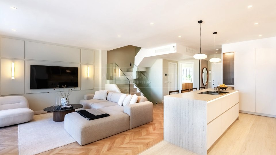 Marbella Golden Mile, Five-Bedroom Townhouse in Altos de Salamanca, Marbella Golden Mile
