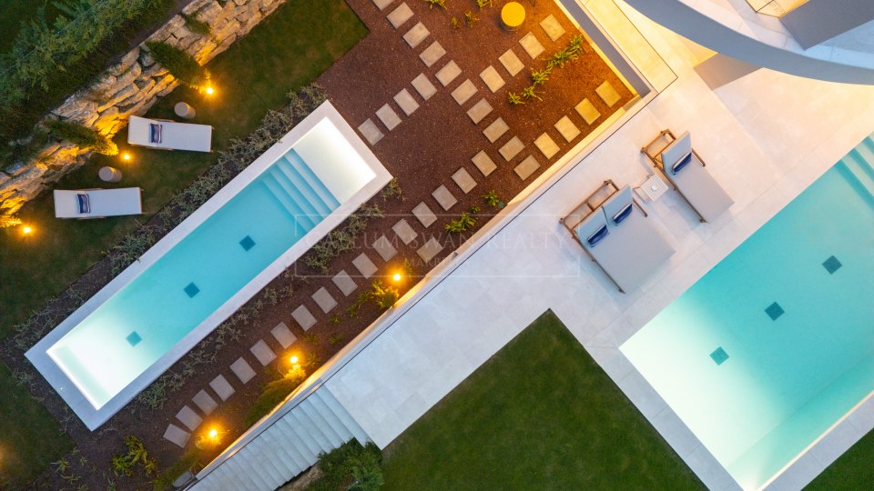 Nueva Andalucia, Villa neuve de cinq chambres à La Cerquilla, Nueva Andalucía, proche des terrains de golf et de Puerto Banús