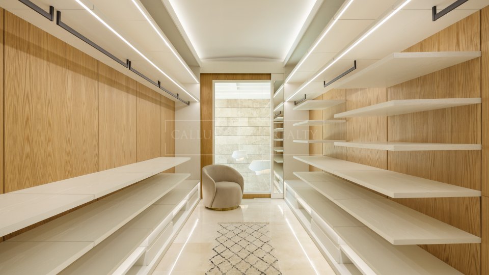 Nueva Andalucia, Villa neuve de cinq chambres à La Cerquilla, Nueva Andalucía, proche des terrains de golf et de Puerto Banús