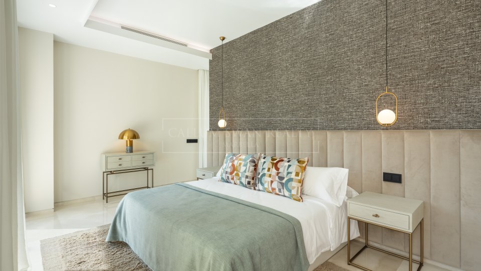 Nueva Andalucia, Villa neuve de cinq chambres à La Cerquilla, Nueva Andalucía, proche des terrains de golf et de Puerto Banús