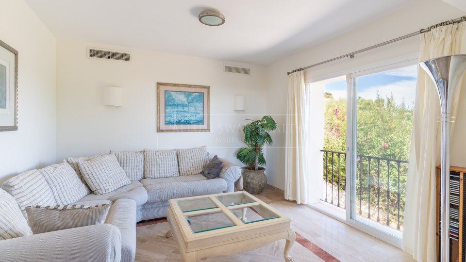Benahavis, Five-Bedroom Family Villa with Sea Views for Sale in El Capitán, Benahavís