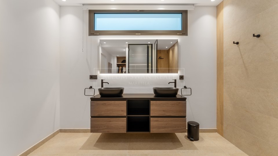 Nueva Andalucia, Maison contemporaine de cinq chambres à vendre à La Cerquilla, Nueva Andalucía