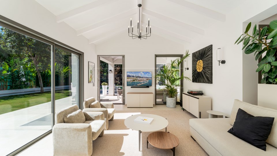Nueva Andalucia, Maison contemporaine de cinq chambres à vendre à La Cerquilla, Nueva Andalucía