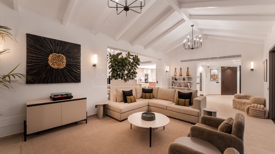 Nueva Andalucia, Maison contemporaine de cinq chambres à vendre à La Cerquilla, Nueva Andalucía