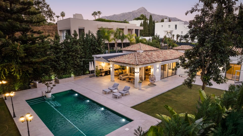 Nueva Andalucia, Maison contemporaine de cinq chambres à vendre à La Cerquilla, Nueva Andalucía