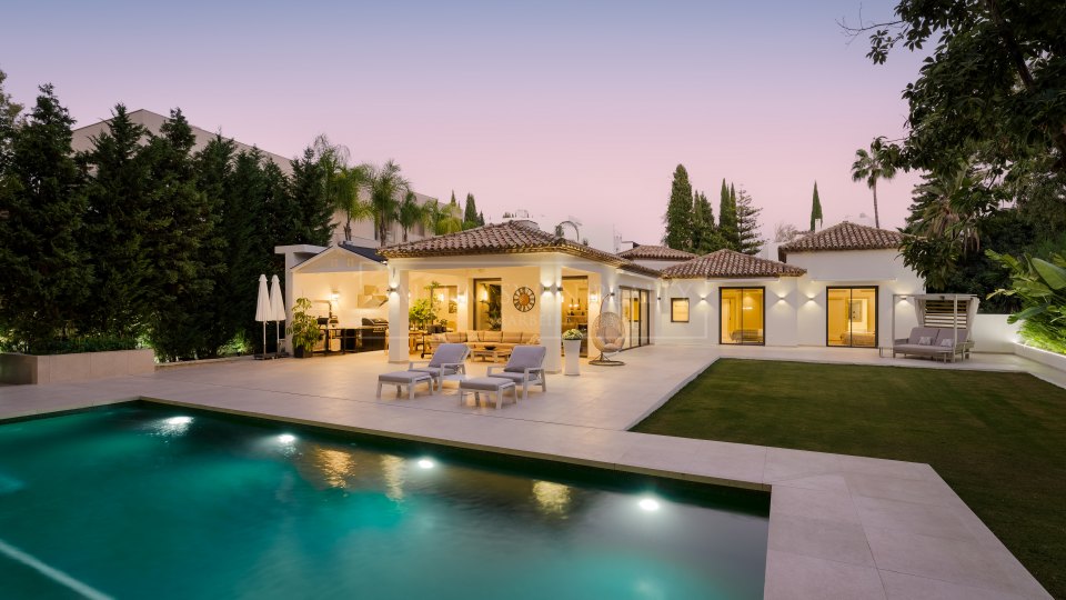 Nueva Andalucia, Maison contemporaine de cinq chambres à vendre à La Cerquilla, Nueva Andalucía