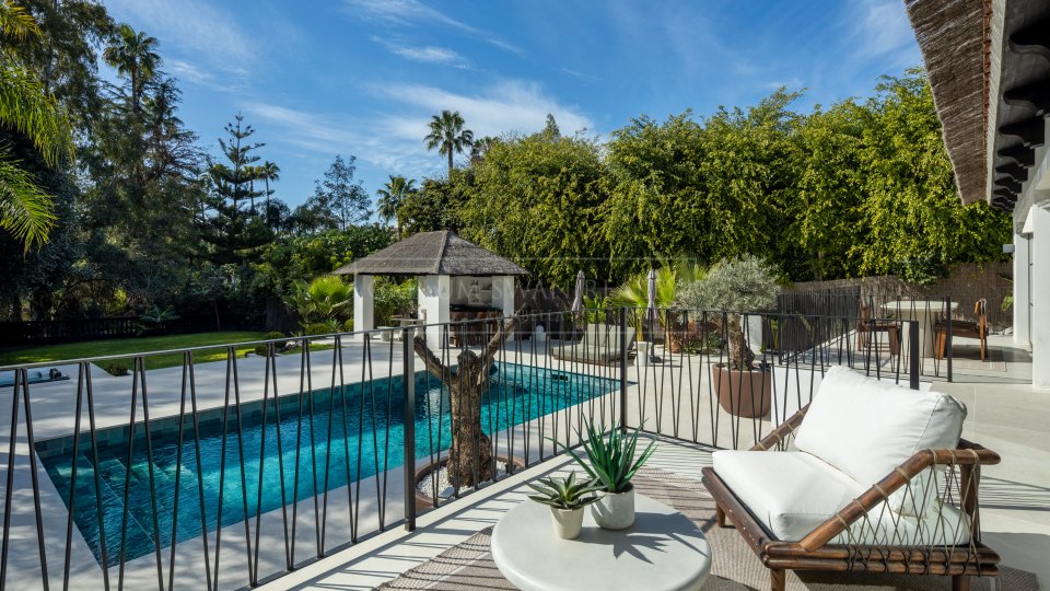 Nueva Andalucia, Villa rénovée de cinq chambres dans la Vallée du Golf de Nueva Andalucía