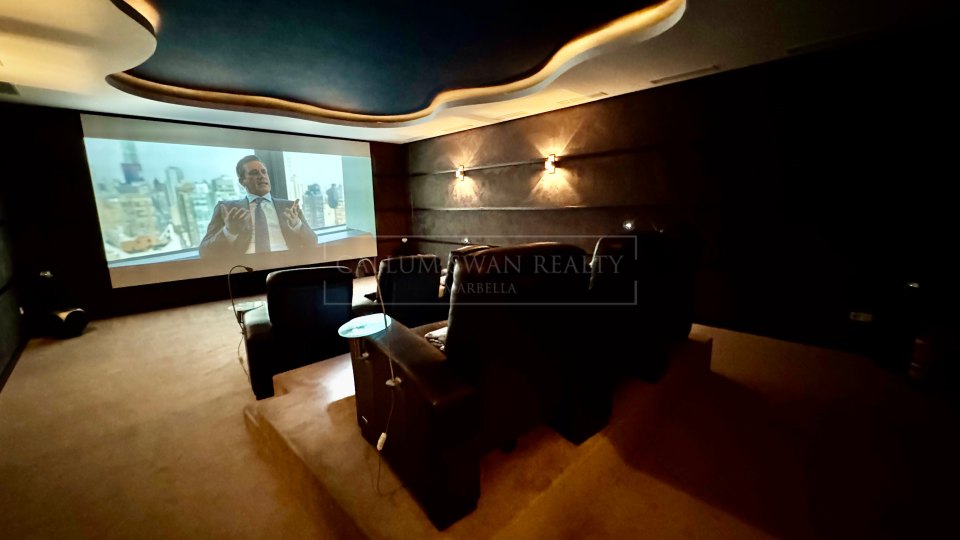 Benahavis, Marbella Luxury Villa Rental with Sea Views and Spa