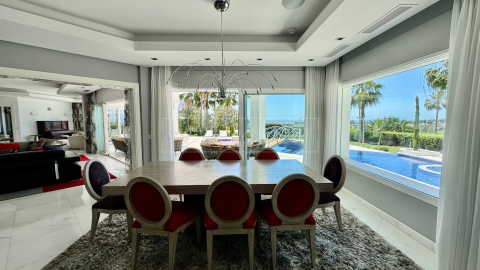 Benahavis, Marbella Luxury Villa Rental with Sea Views and Spa